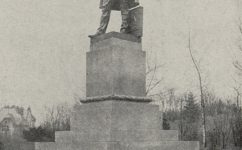 sady s pomníkem - Světozor 16.04.1915 